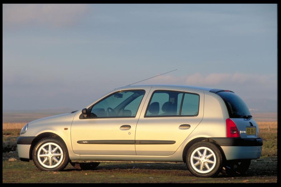  Renault Clio 1998 года  (фото 104 из 106)